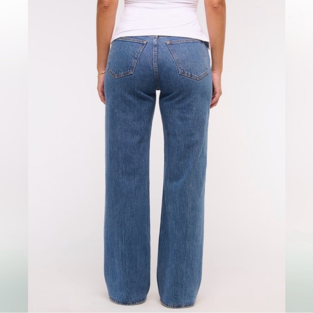 Abercrombie & Fitch '90s Relaxed Blue Jeans - Picture 2 of 5